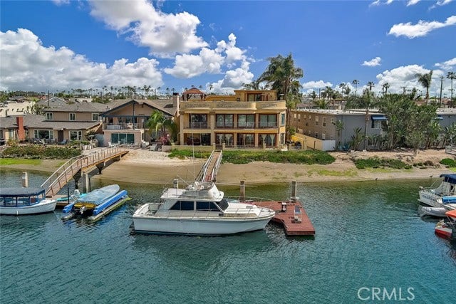 Property photo for 5455 E Sorrento DR, Long Beach, CA