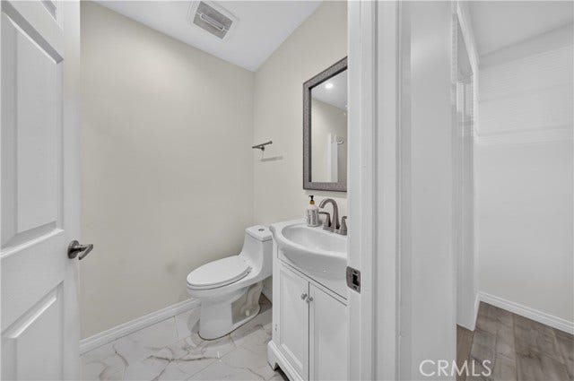 7025 Glade Ave, #2, Canoga Park, CA 91303 7025 Glade Ave, #2, Canoga Park, CA 91303