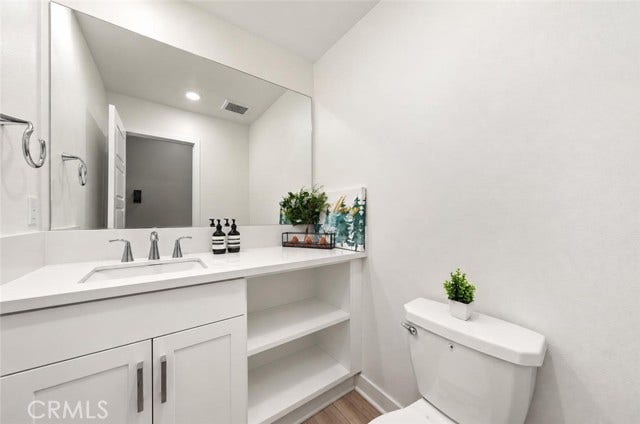 253 Waypoint, Tustin, CA 92782