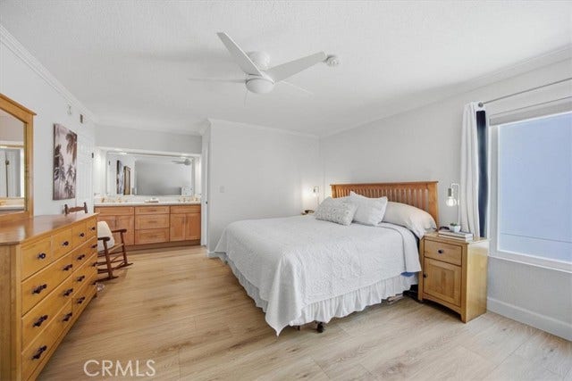 941 1st ST, Hermosa Beach, CA 90254