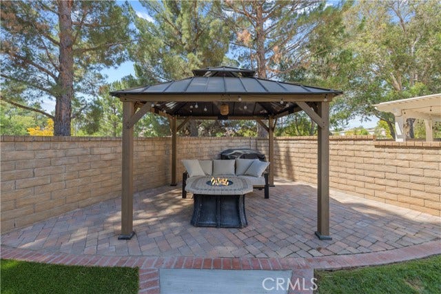 23800 Woodpark CT, Valencia, CA 91354