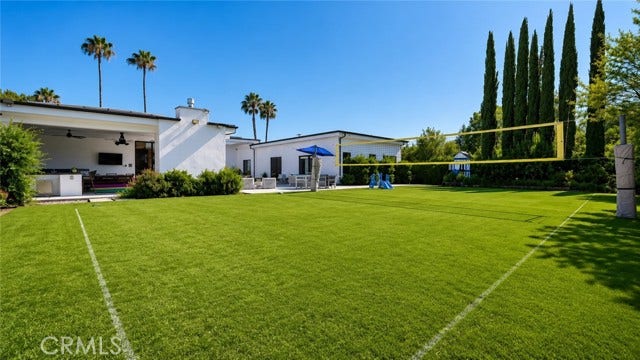 22935 Oxnard, Woodland Hills, CA 91367