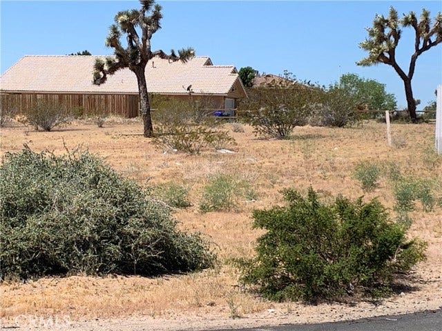 Property photo for 0 Allegheny RD, Apple Valley, CA