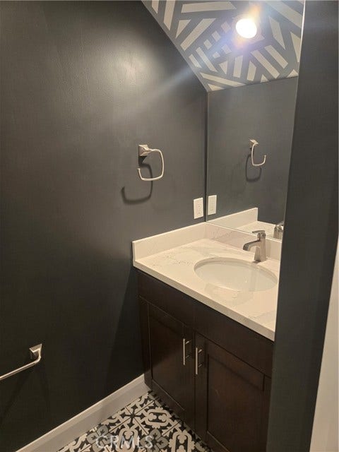 16408 Valencia, Fontana, CA 92335