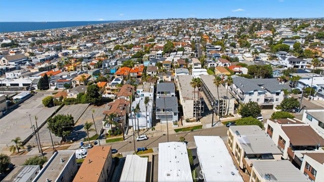 941 1st ST, Hermosa Beach, CA 90254