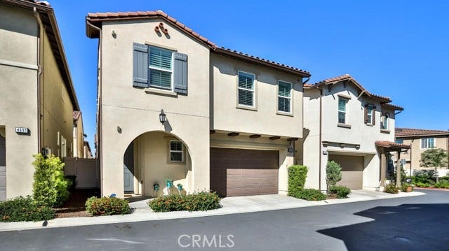 Property photo for 4693 Holly, Long Beach, CA