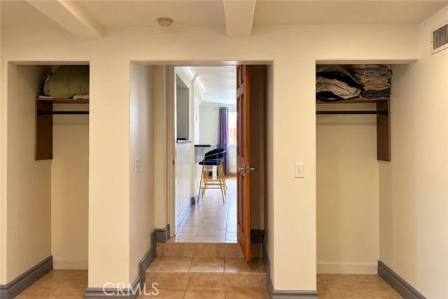 940 Hilldale Ave, West Hollywood, CA 90069