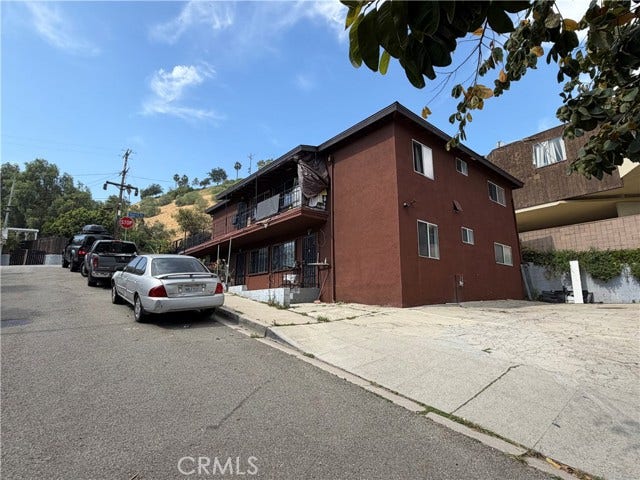 Property photo for 1495 stadium way, Los Angeles, CA