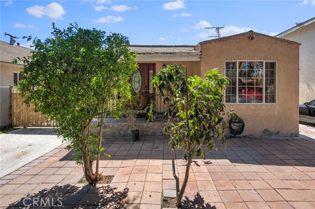 Property photo for 5835 Lemon Avenue, Long Beach, CA