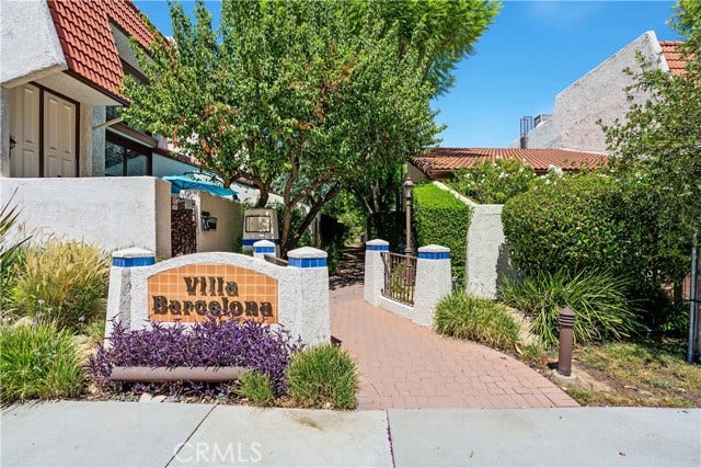 Property photo for 22269 1/2 Erwin, Woodland Hills, CA
