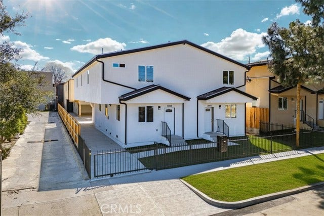Property photo for 1654 Murchison ST, Los Angeles, CA