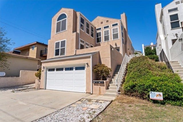 Property photo for 313 E Oak AVE, El Segundo, CA