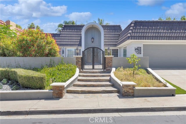 Property photo for 6380 E Bixby Hill, Long Beach, CA