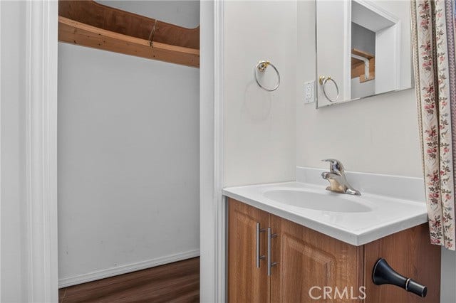 10572 Shoshone AVE, Granada Hills, CA 91344