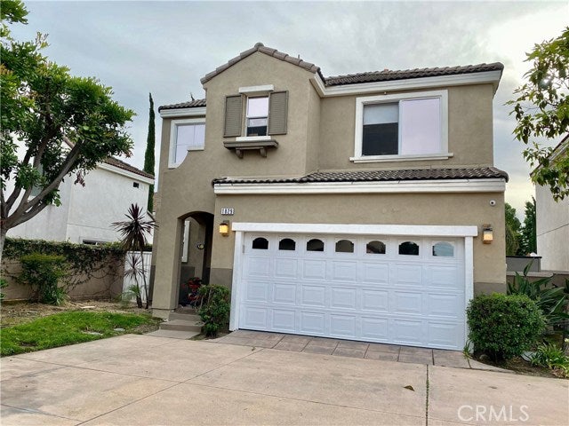 Property photo for 1829 Raymond Avenue, Signal Hill, CA