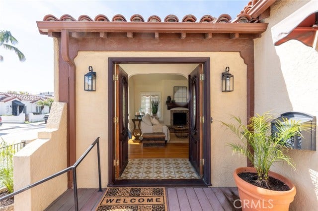 Property photo for 135 Siena DR, Long Beach, CA