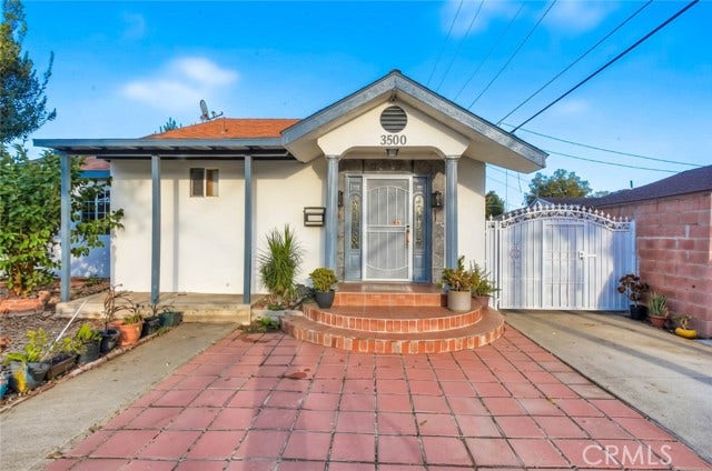 Property photo for 3500 Easy AVE, Long Beach, CA