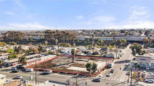 Property photo for 11400 S Hoover ST, Los Angeles, CA