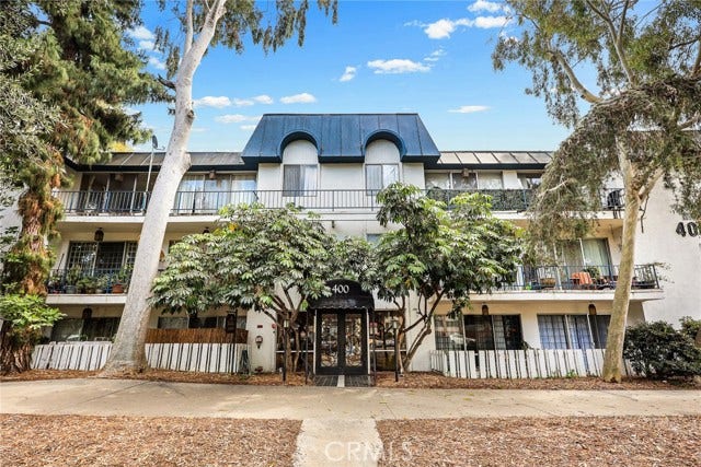 Property photo for 400 S La Fayette Park, #213, Los Angeles, CA
