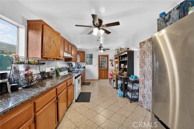 6856 Laurel Canyon BLVD, North Hollywood, CA 91605