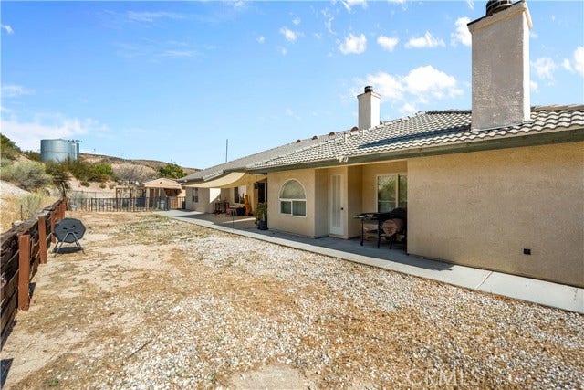 3950 Coriander Drive, Hesperia, CA 92345
