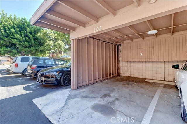 1048 Cabrillo Park DR, #A, Santa Ana, CA 92701