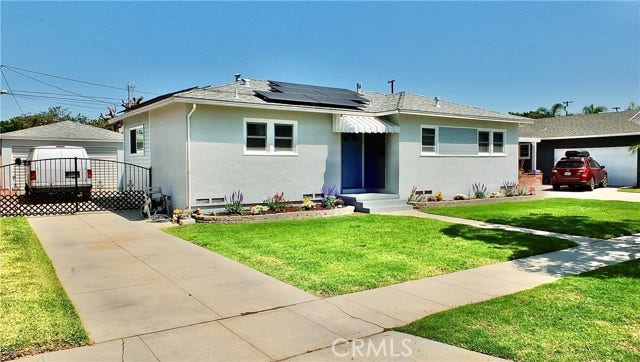 Property photo for 2721 Stanbridge, Long Beach, CA