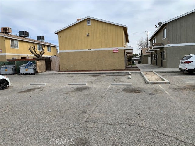 6109 S H ST, Bakersfield, CA 93304