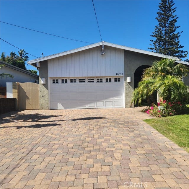 Property photo for 1023 8th ST, Manhattan Beach, CA