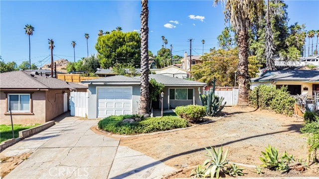 7353 Pontoosuc, Riverside, CA 92504