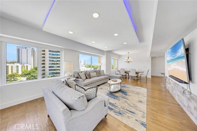 Property photo for 10520 Wilshire Blvd, #902, Los Angeles, CA