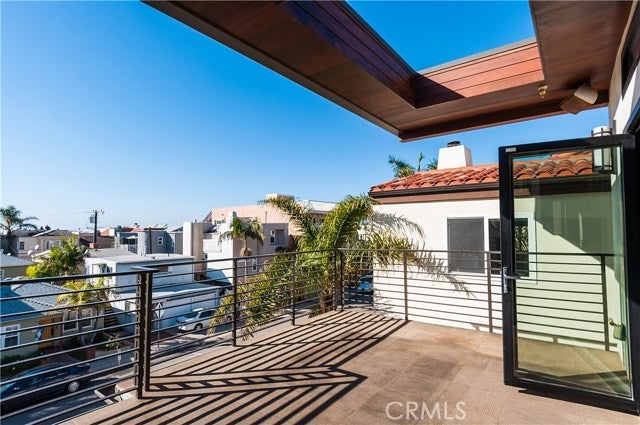 Property photo for 122 Manhattan Avenue, Hermosa Beach, CA