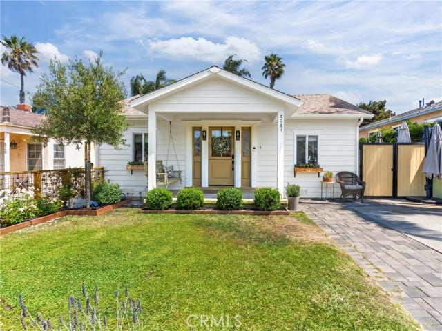 Property photo for 527 W Mariposa AVE, El Segundo, CA
