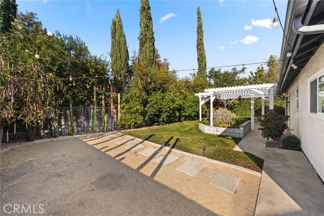 1557 Cambridge AVE, Redlands, CA 92374