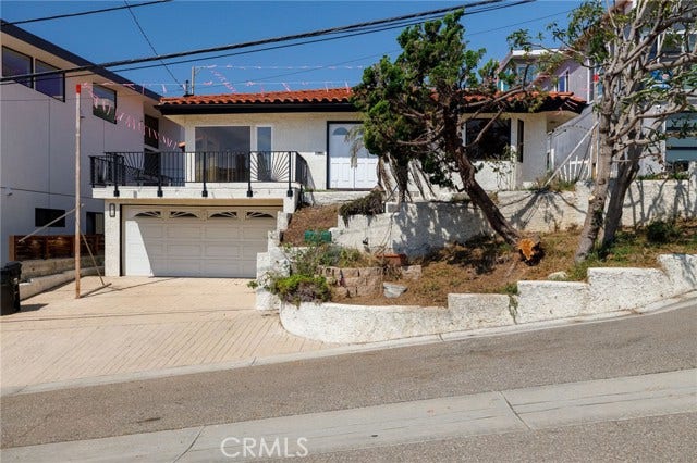 Property photo for 725 24th ST, Hermosa Beach, CA
