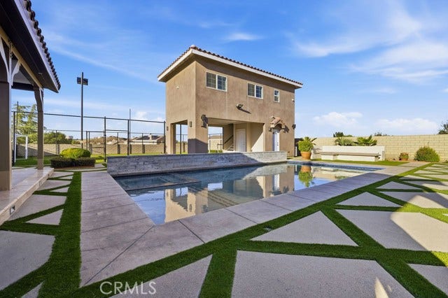 3945 Derby CIR, Lancaster, CA 93536