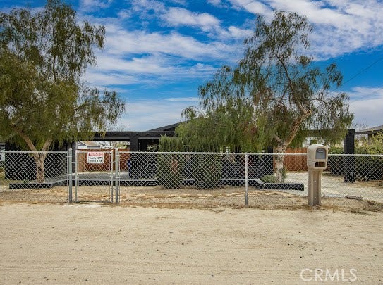 7167 Cherokee, Yucca Valley, CA 92284 7167 Cherokee, Yucca Valley, CA 92284