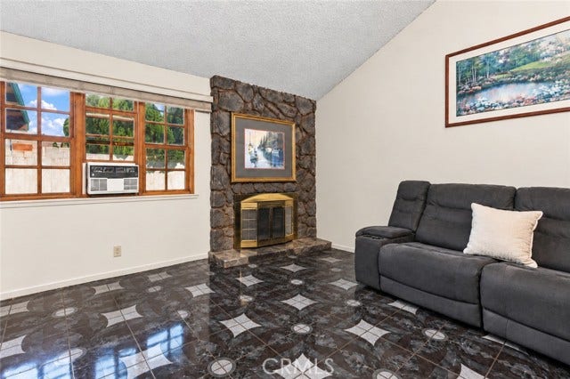 5925 Fuller CT, Riverside, CA 92504