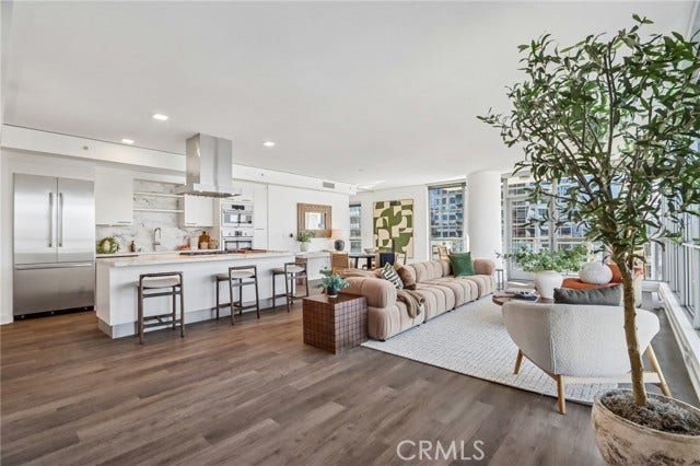 9 MacArthur Place, #1507, Santa Ana, CA 92707