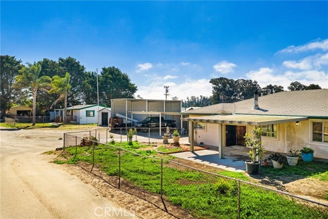 462 Mockingbird LN, Arroyo Grande, CA 93420
