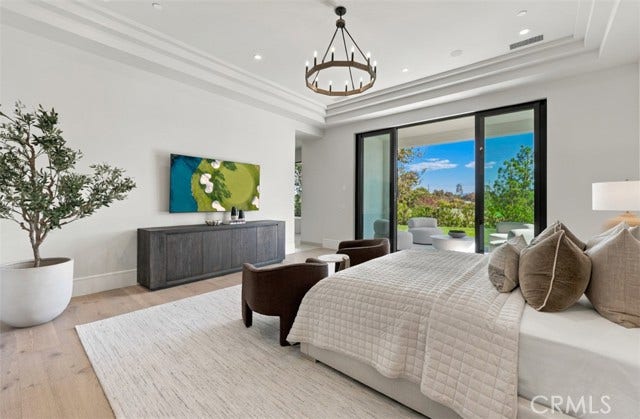 76 Hillcrest LN, Newport Beach, CA 92660