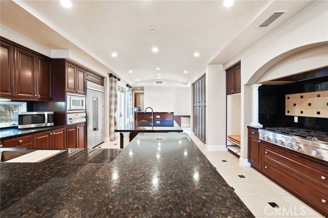 24 Via Diamante, Newport Coast, CA 92657