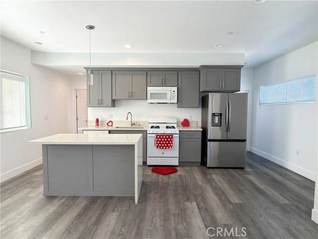 Property photo for 1489 Atlantic AVE, Long Beach, CA