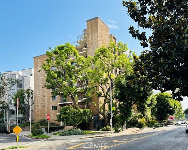 Property photo for 10966 Rochester AVE, #1B, Los Angeles, CA