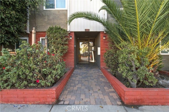 Property photo for 725 Coronado Ave, #112, Long Beach, CA