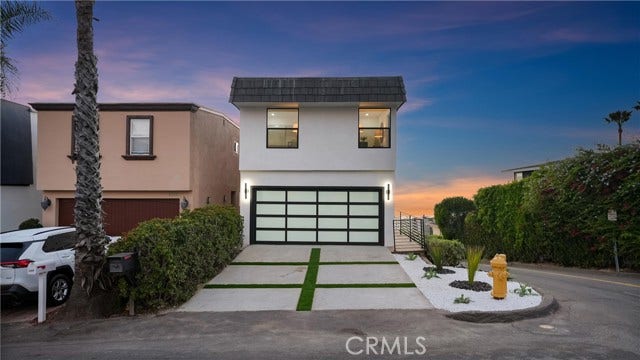 Property photo for 1095 Miramar, Laguna Beach, CA