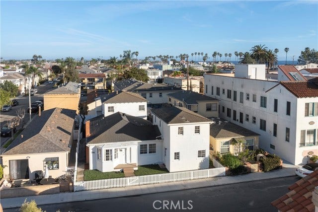 Property photo for 74 76 Argonne, Long Beach, CA