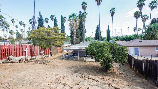 7353 Pontoosuc, Riverside, CA 92504