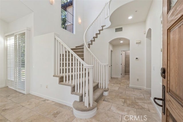 11 Sorrento CT, Newport Coast, CA 92657 Entry
