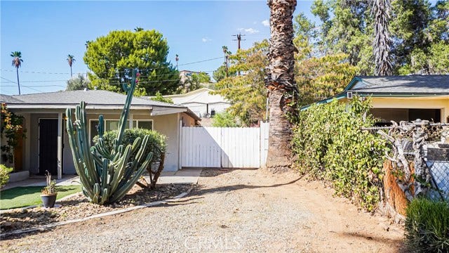 7353 Pontoosuc, Riverside, CA 92504